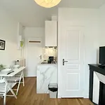 324 Hallyday Cosy Center شقة باريس